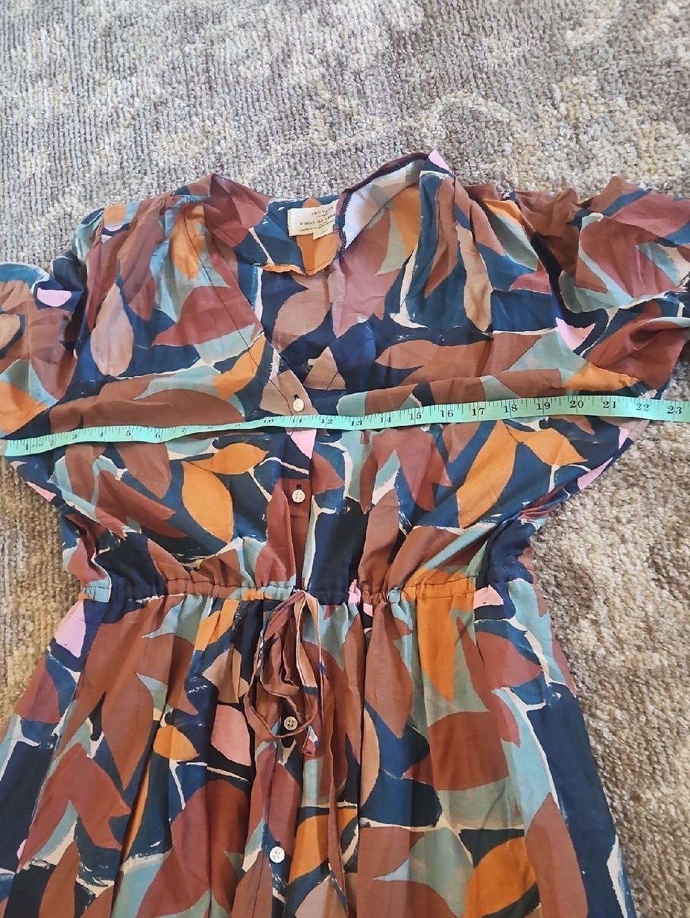 Trovata Ainsley Dress in Foliage Print - Picture 9 of 9